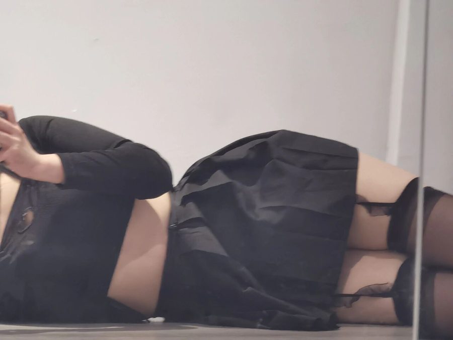 舞蹈美女展示吊带黑丝袜_2