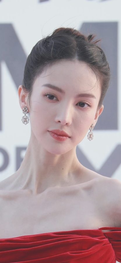 金晨锁骨特写美照，金晨太瘦了_5