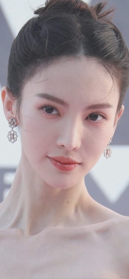 金晨锁骨特写美照，金晨太瘦了_8