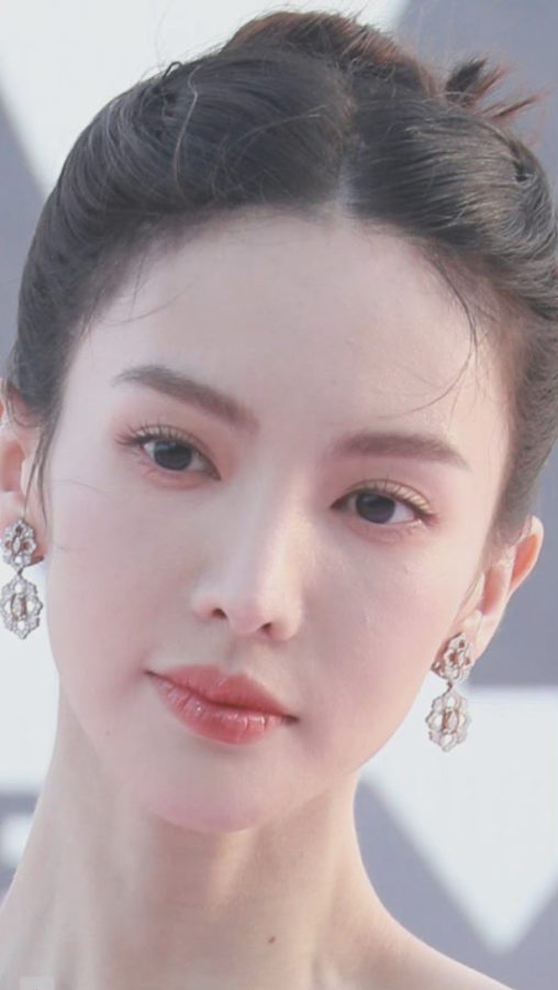 金晨锁骨特写美照，金晨太瘦了_9