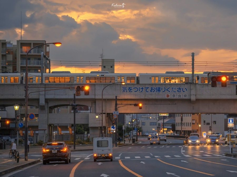 傍晚太阳落山下的日本暮色街头唯美舒心图_1