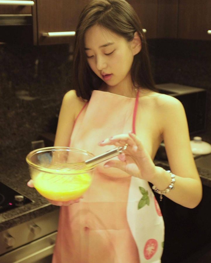 Zenny 辛載恩粉丝福利个性围裙，zennyrt only fans_4