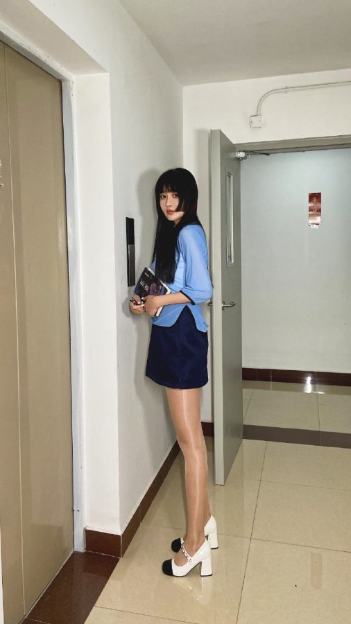 民国学生装女生复古写真，美女五四青年装_2