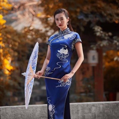 穿旗袍拍照怎么摆姿势拍照好看？