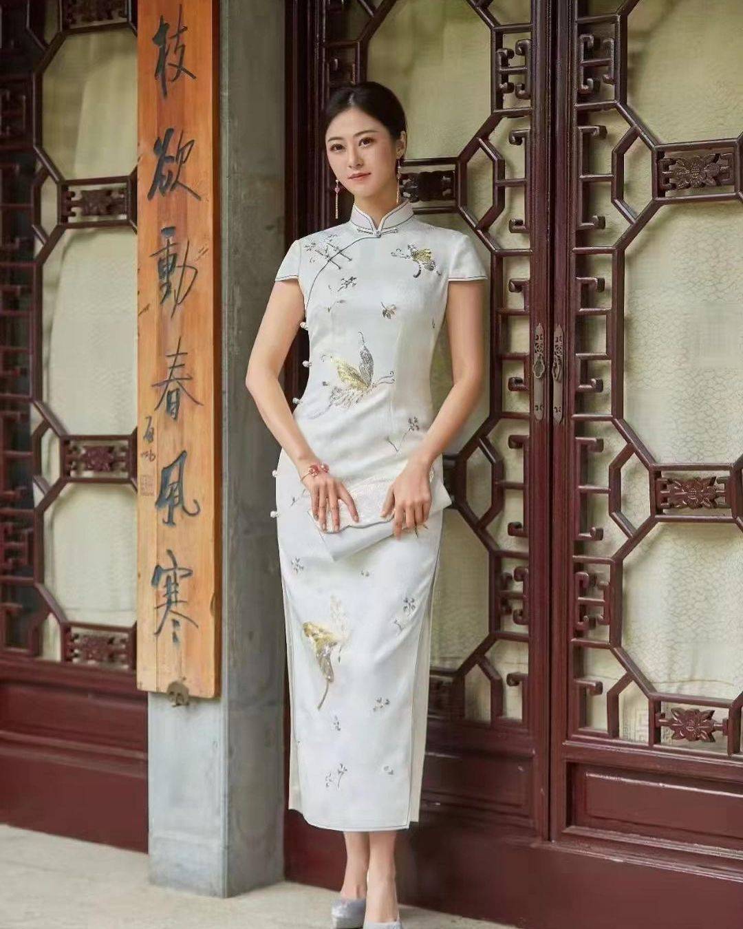 穿旗袍拍照怎么摆姿势拍照好看？_5