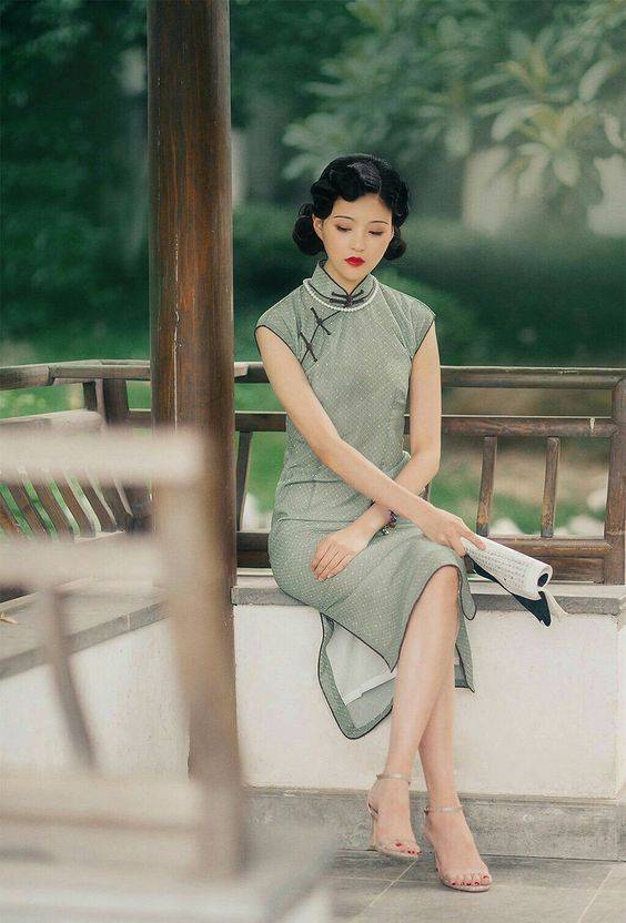 如图:穿旗袍穿什么鞋子合适！_8
