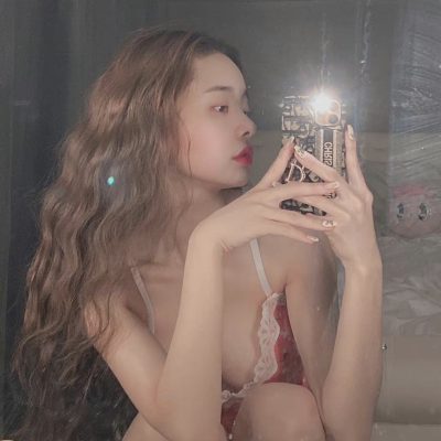 韩国颜值美女宋智雅 dear.zia粉色睡衣睡前自拍