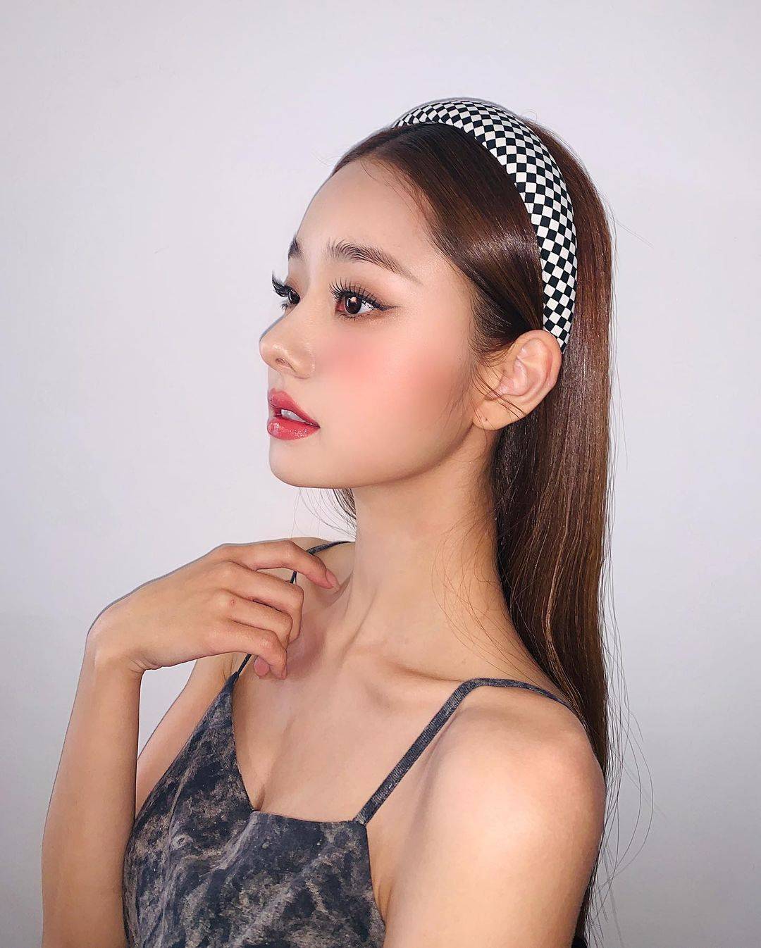 美女dear.zia胸部特写图，宋智雅的胸是隆的吗？_2
