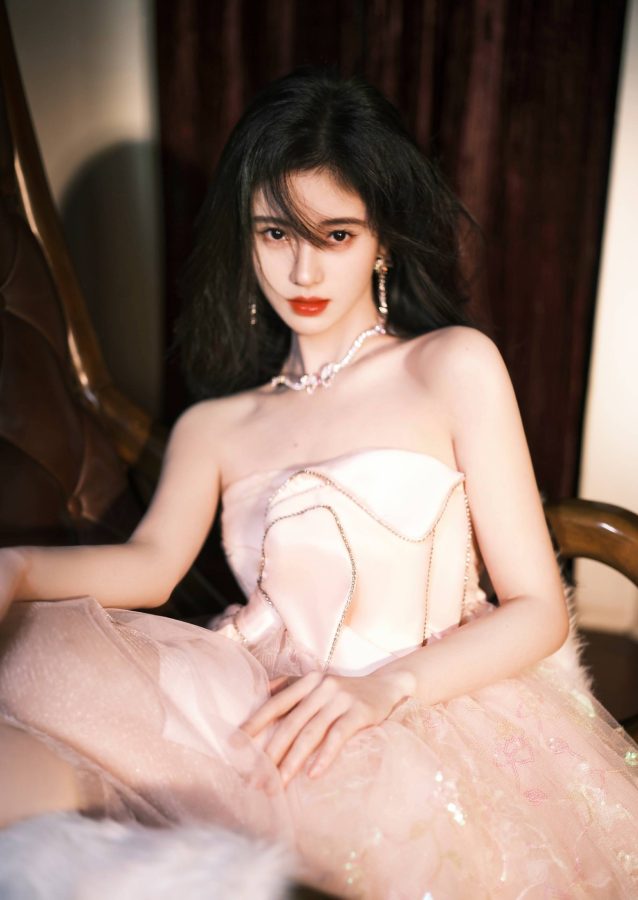 鞠婧祎粉色抹胸纱裙妩媚写真_7