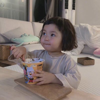 慵懒可爱女宝宝头像 这是放假的你吗?