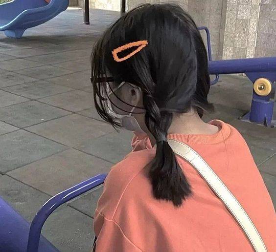 个性妖娆妩媚霸气的女生头像不露脸_4