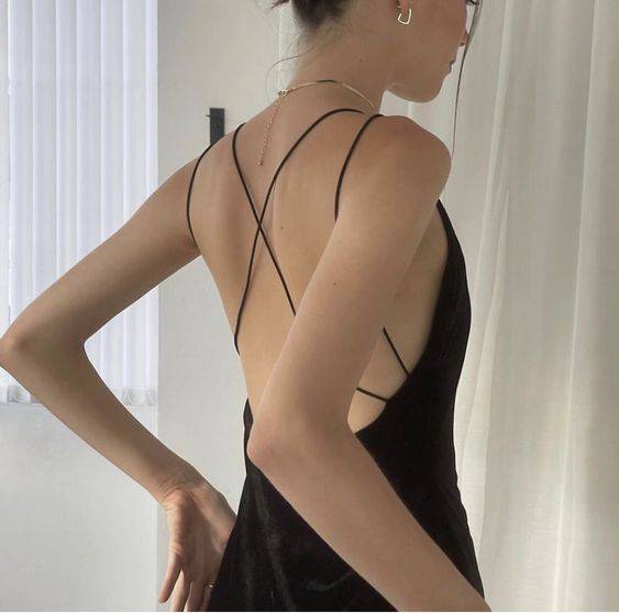 特污头像真人女生头像露背图片_10