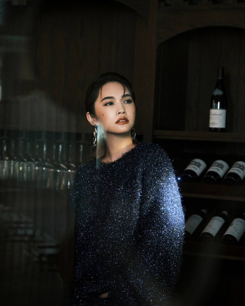 杨丞琳暗黑风写真 脸上大黑痣明显_1