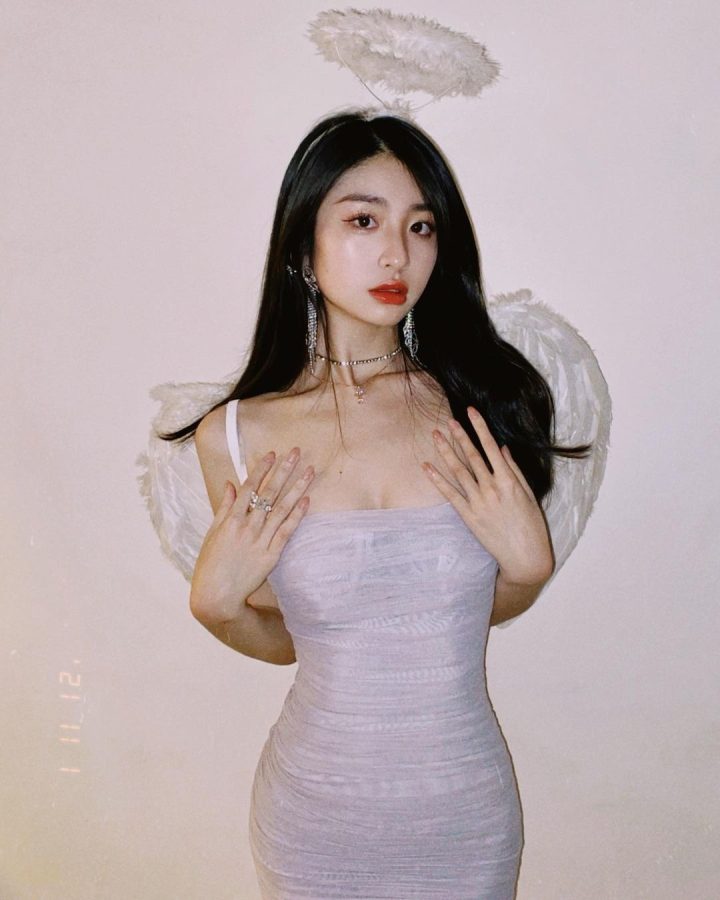 美女cosplay天使 翅膀和头顶光圈堪称完美_2