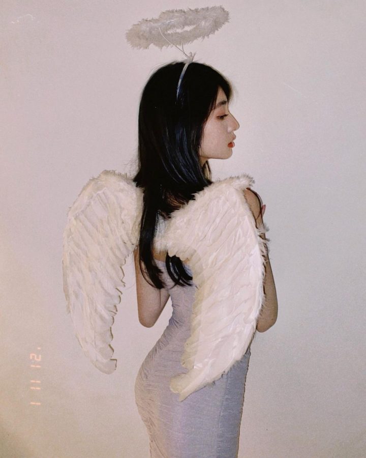 美女cosplay天使 翅膀和头顶光圈堪称完美_7