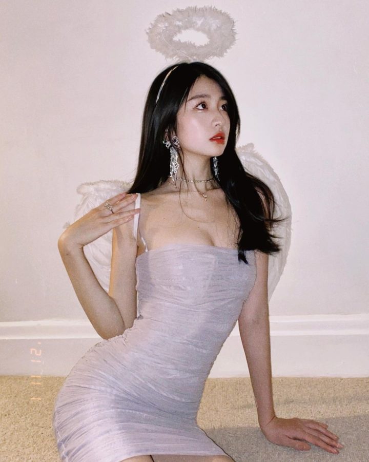 美女cosplay天使 翅膀和头顶光圈堪称完美_9