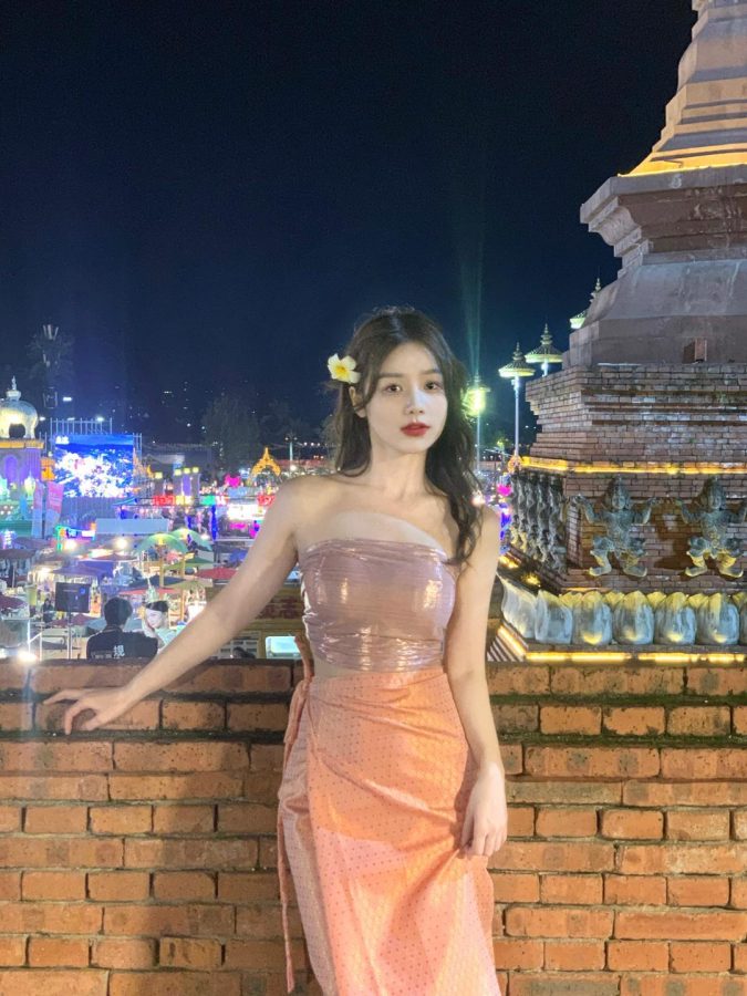 西安美女真的多，旅游景点美女拍照留念_2