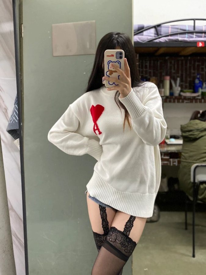 女大学生在宿舍能有多野，吊带黑丝袜_3
