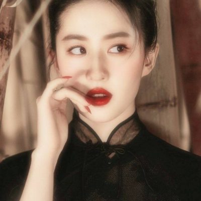 刘亦菲旗袍红唇性感美照 神仙颜值