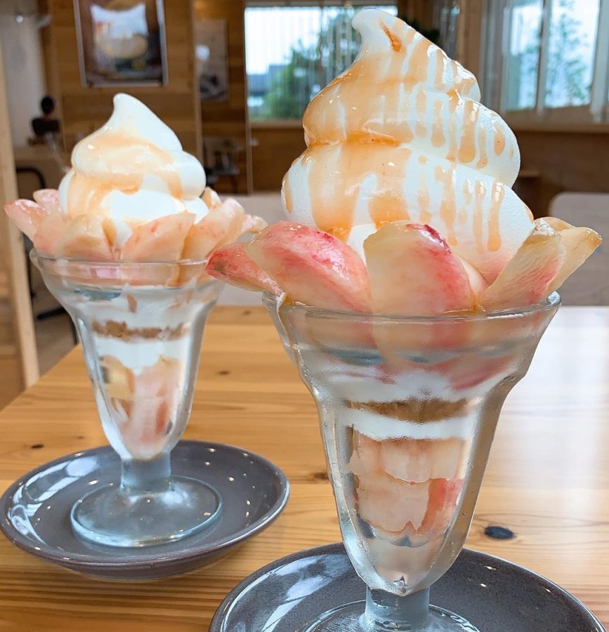 夏日白桃甜品冰激凌美食照_3