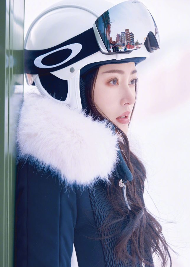 张天爱滑雪服ins风滤镜写真_4