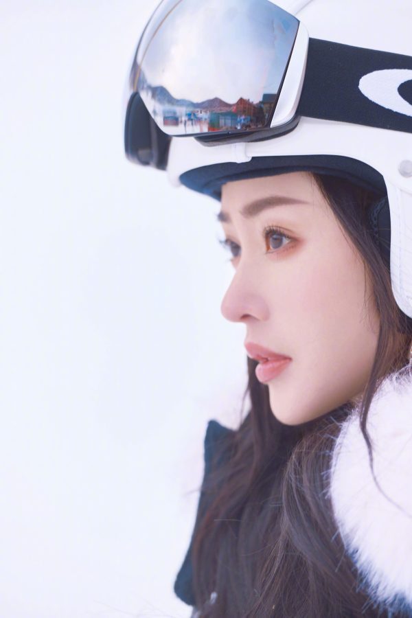 张天爱滑雪服ins风滤镜写真_5
