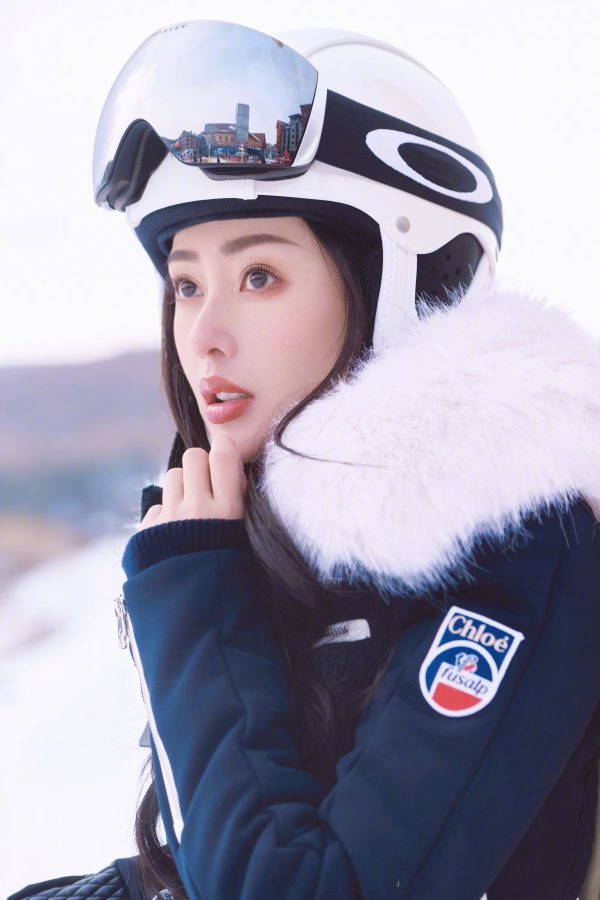张天爱滑雪服ins风滤镜写真_6