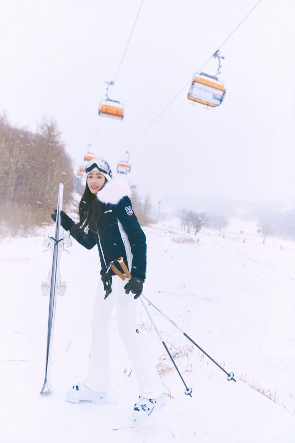 张天爱滑雪服ins风滤镜写真_7