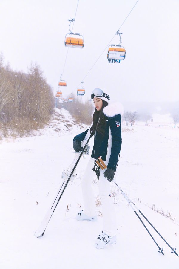 张天爱滑雪服ins风滤镜写真_8