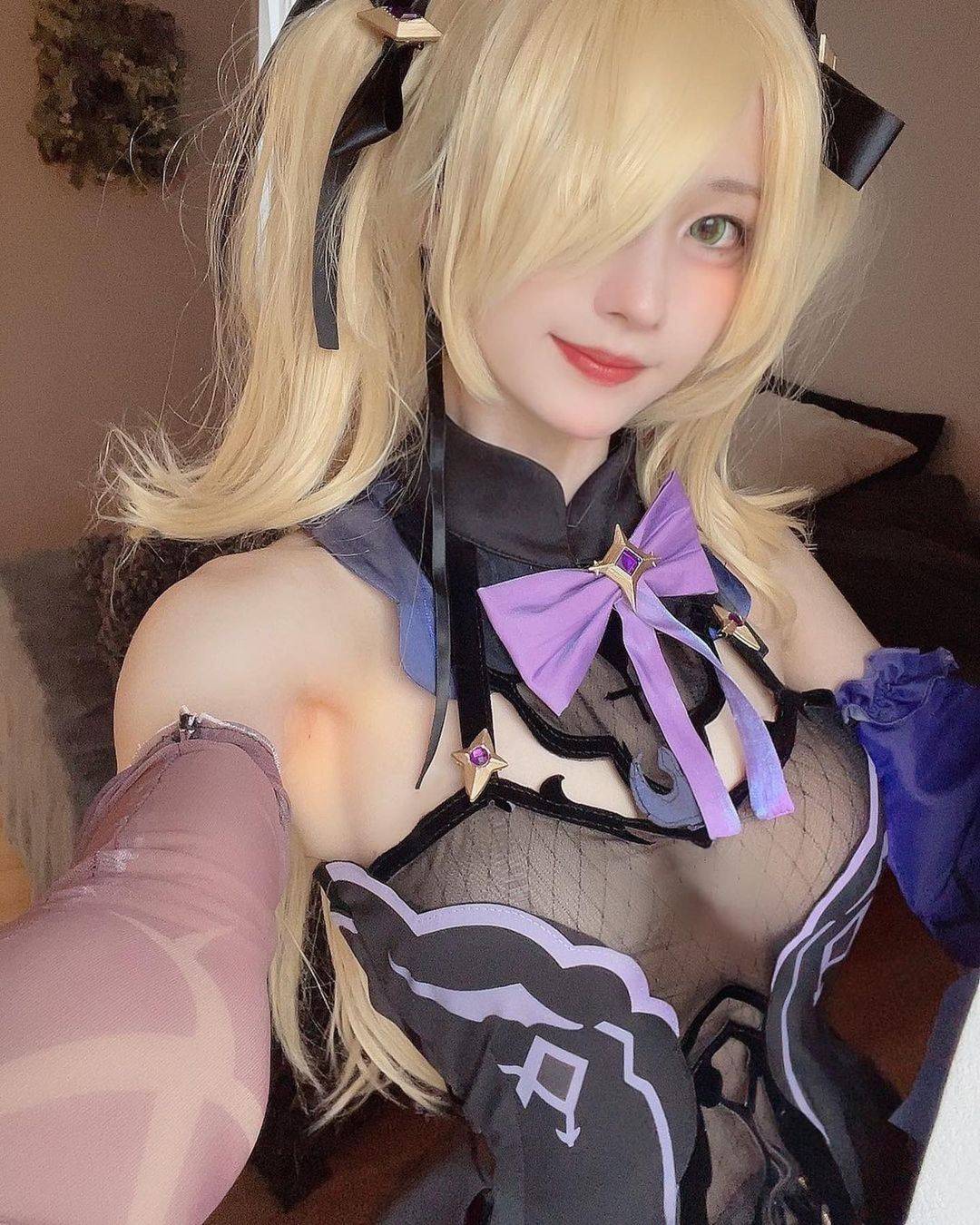 美女cosplay《原神》菲谢尔Fischl_3