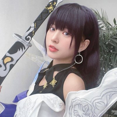 妹子cosplay雷电芽衣《崩坏3》