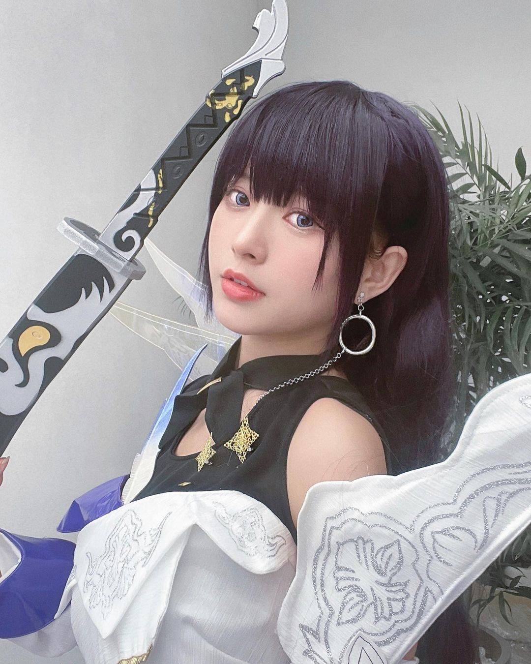 妹子cosplay雷电芽衣《崩坏3》_3