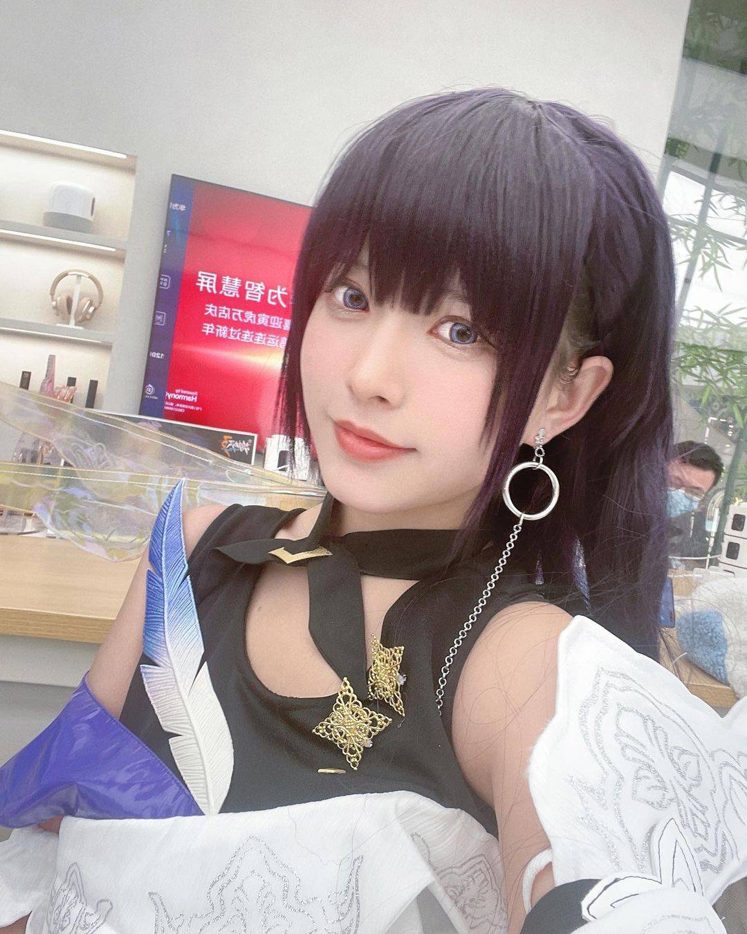 妹子cosplay雷电芽衣《崩坏3》_5