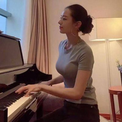 郎朗老婆吉娜素颜照也很美