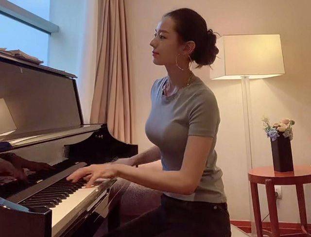 郎朗老婆吉娜素颜照也很美_2