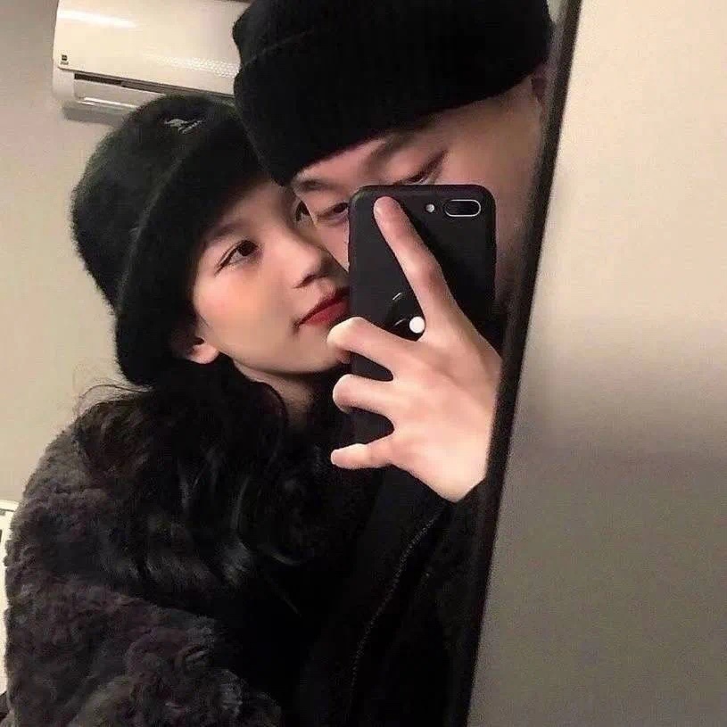 ins风真人露脸男女一人一张恩爱情头_7