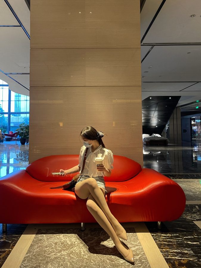 长腿美女VioletteVivian牛仔短裤肉丝平底单鞋穿搭_1