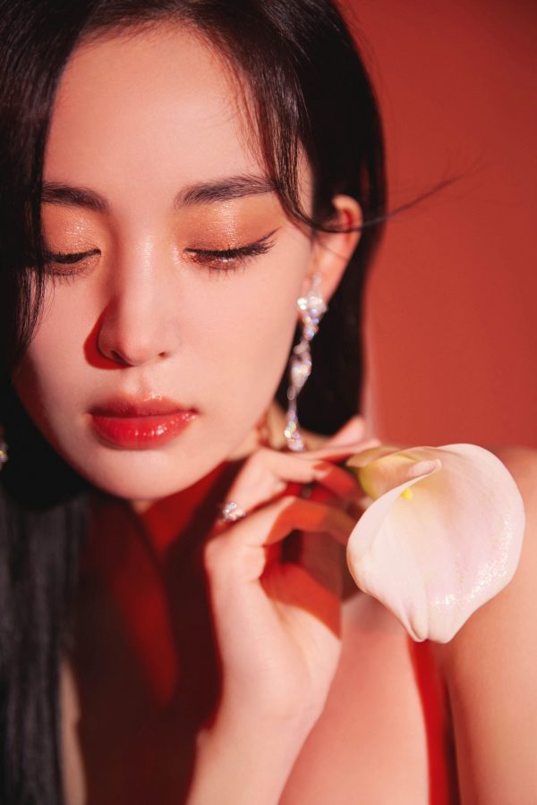 古力娜扎红裙写真图片_1