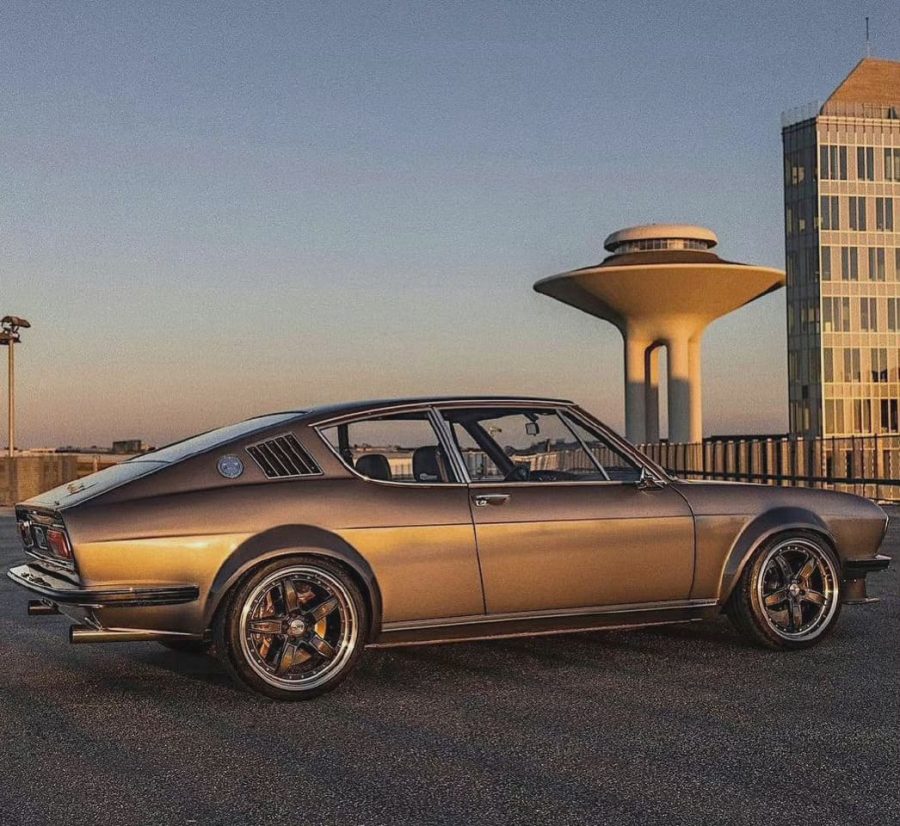老车奥迪 100 Coupé S经典车型_3