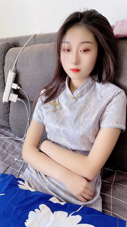旗袍居家小美女 能驾驭旗袍的优雅身材_3