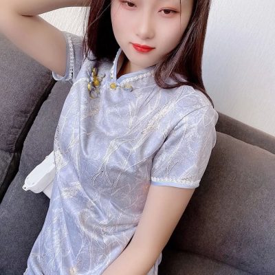 旗袍居家小美女 能驾驭旗袍的优雅身材