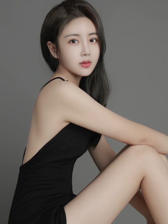 可咸可甜又纯又欲的小姐姐写真_6