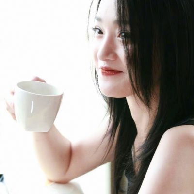 知性美女周迅喝咖啡胡萝卜手指特写