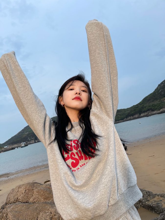 章若楠海边照 笑的很好看_2