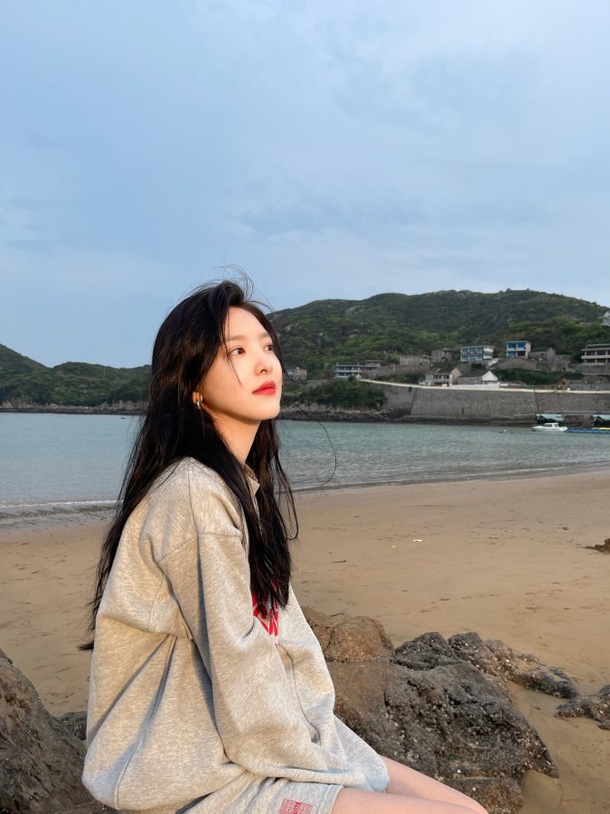章若楠海边照 笑的很好看_7