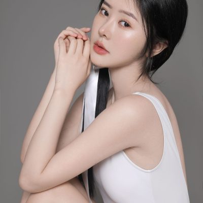奶油纯欲少女白丝带写真