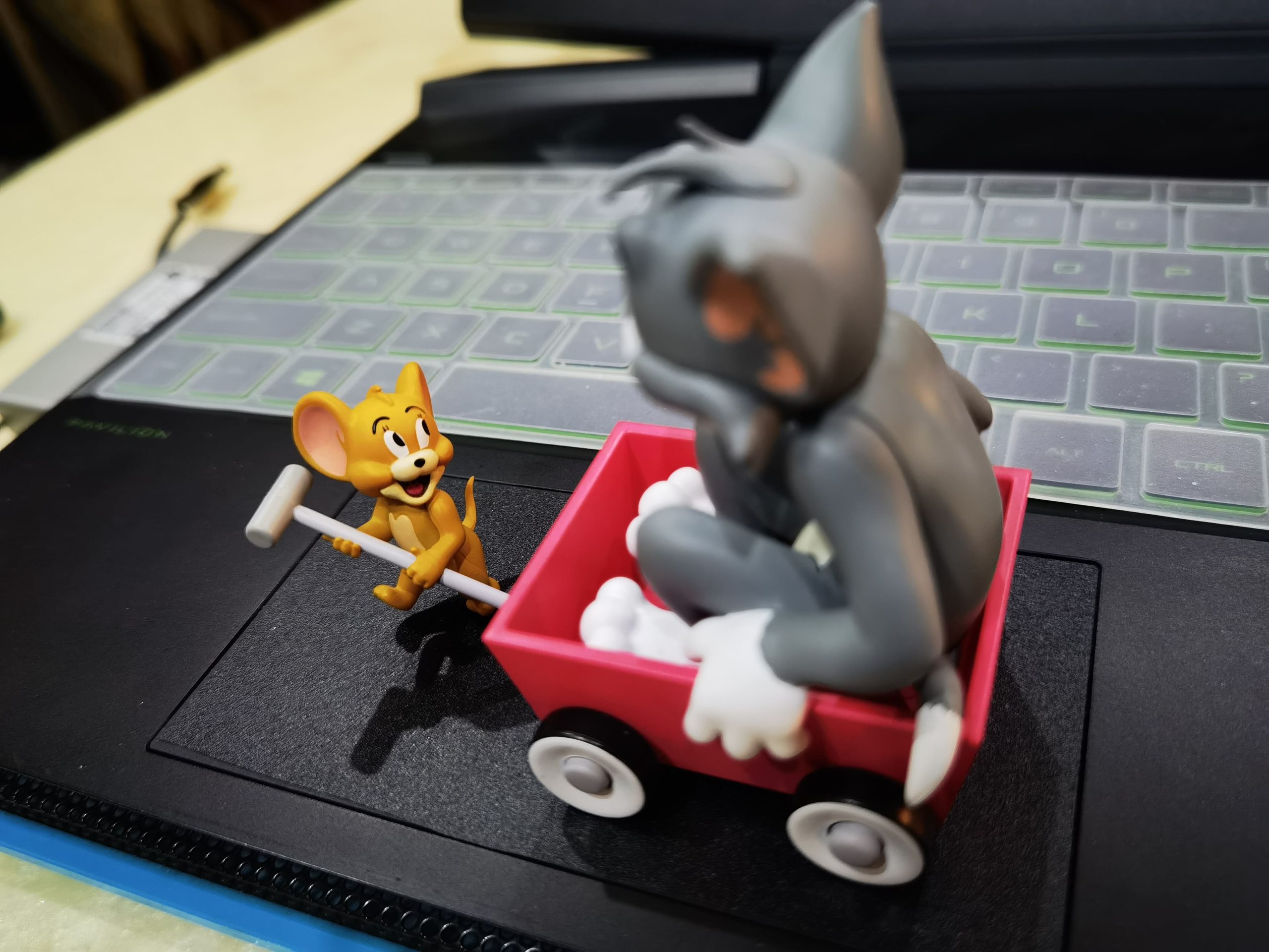 猫和老鼠主题盲盒 ，汤姆拉车杰瑞坐车_3