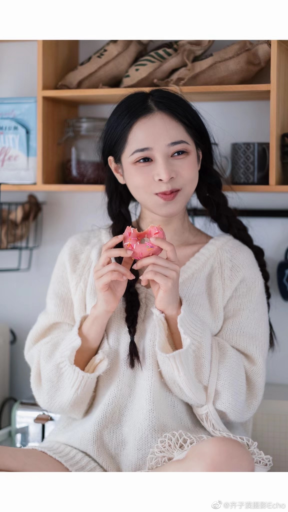 双马尾辫子纯欲美女毛衣写真_7