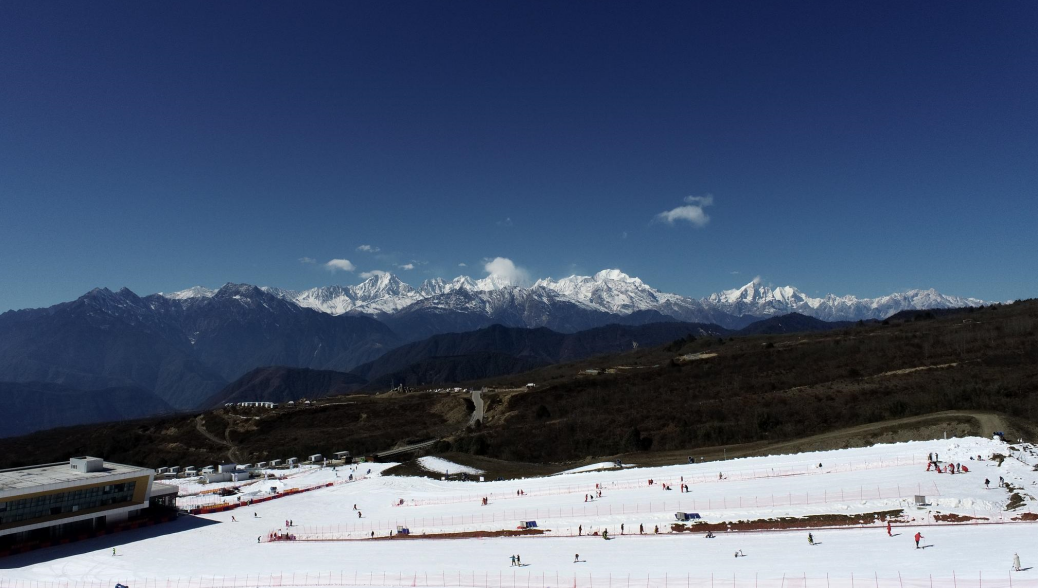 全球景观最美滑雪场雅安石棉王岗坪旅游景区_1