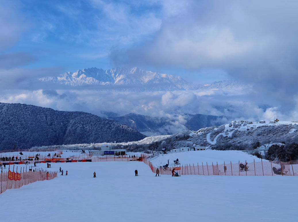全球景观最美滑雪场雅安石棉王岗坪旅游景区_2